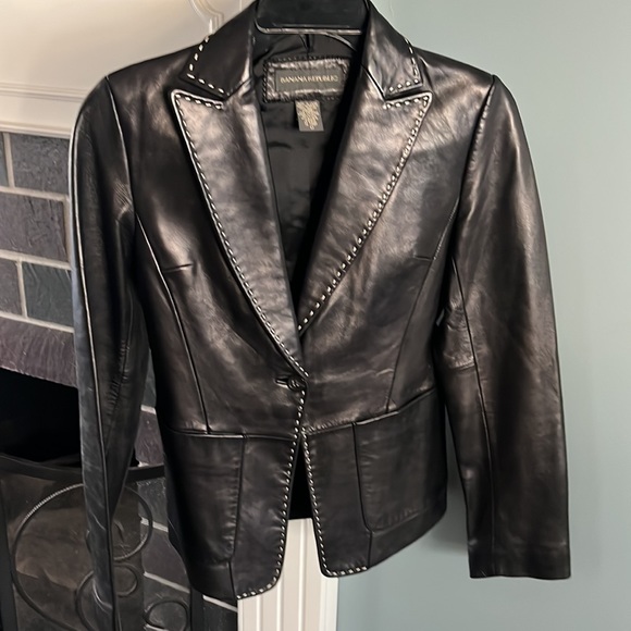 Banana Republic Leather Stitch Detail Moto Blazer/Jacket fit XS - Picture 4 of 17